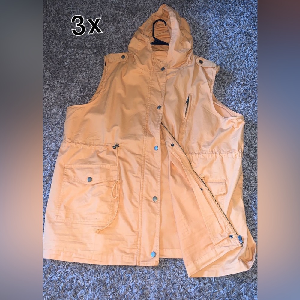 Hooded vest.